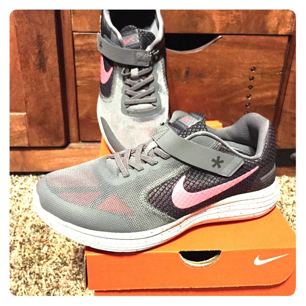 Nike easy off’s